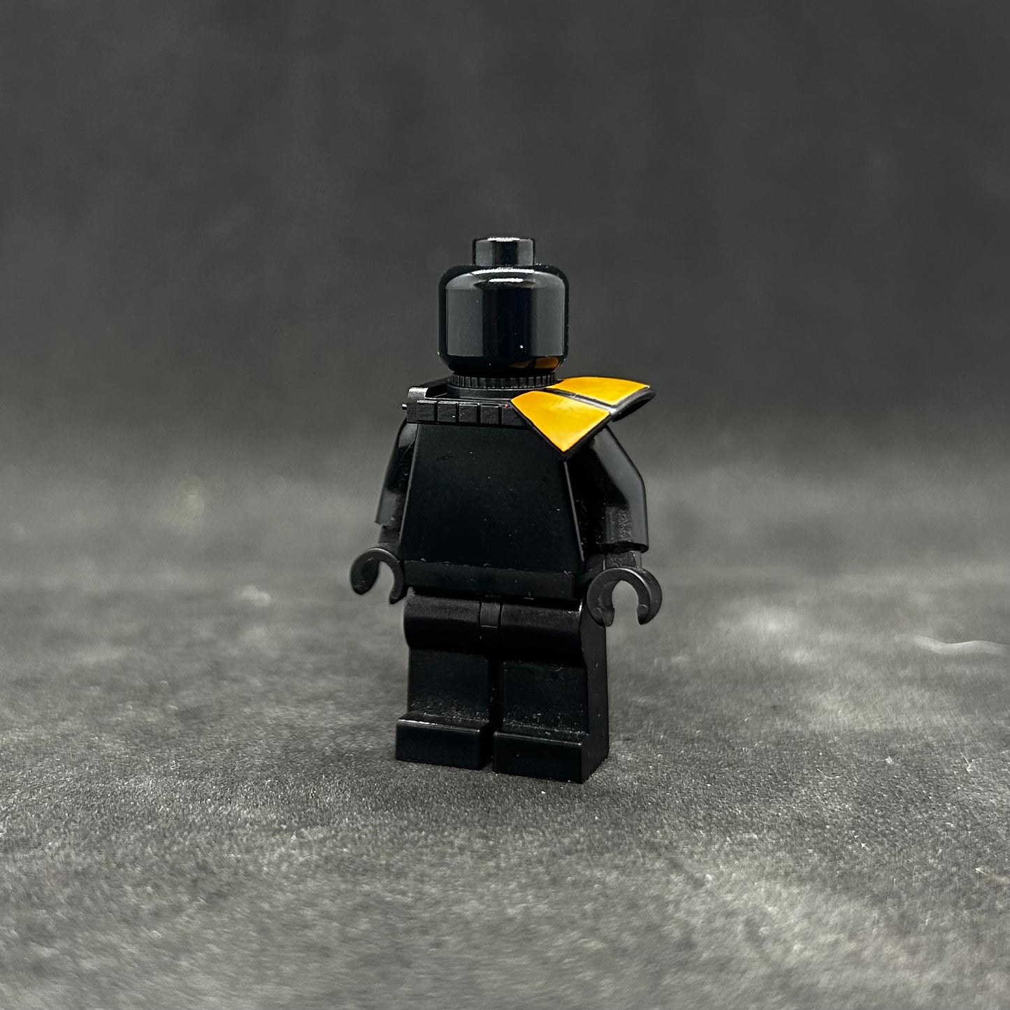 Pauldrons 327th Yellow grunt - the-french-decalers