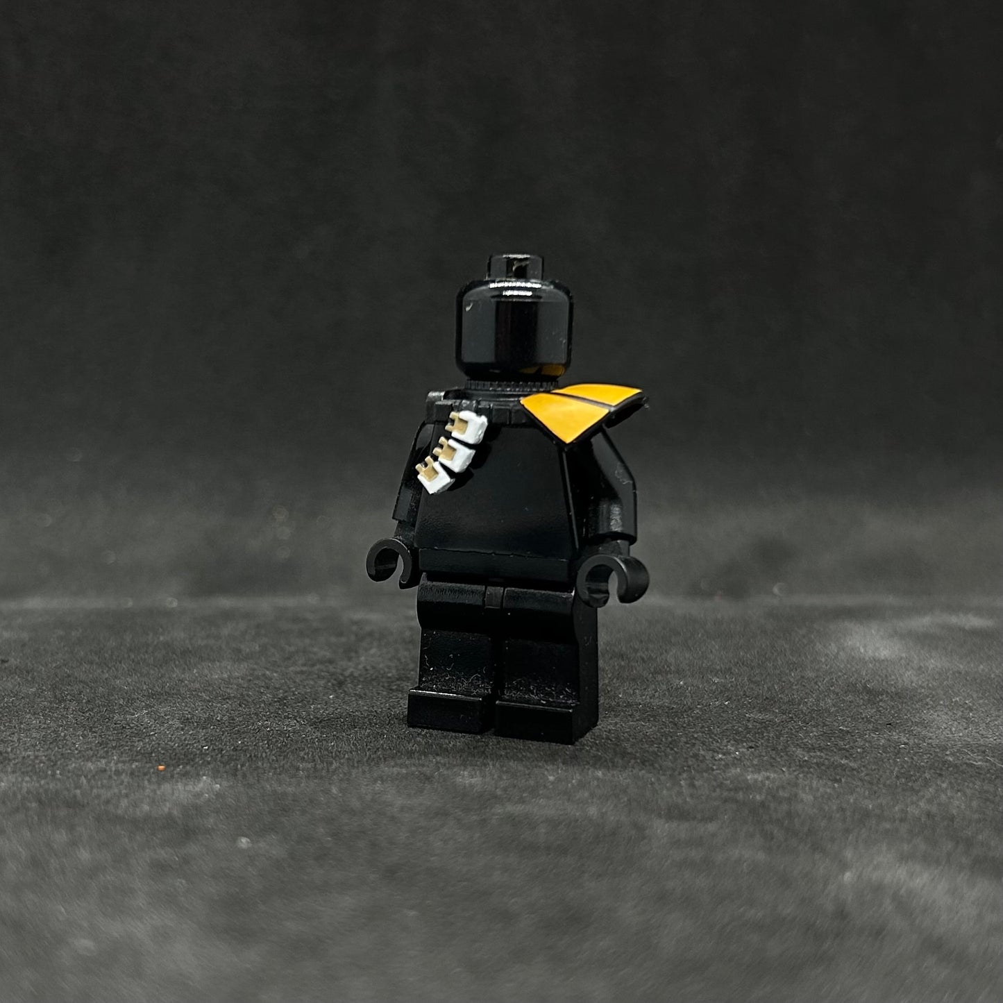 Pauldrons 327th Yellow grunt - the-french-decalers