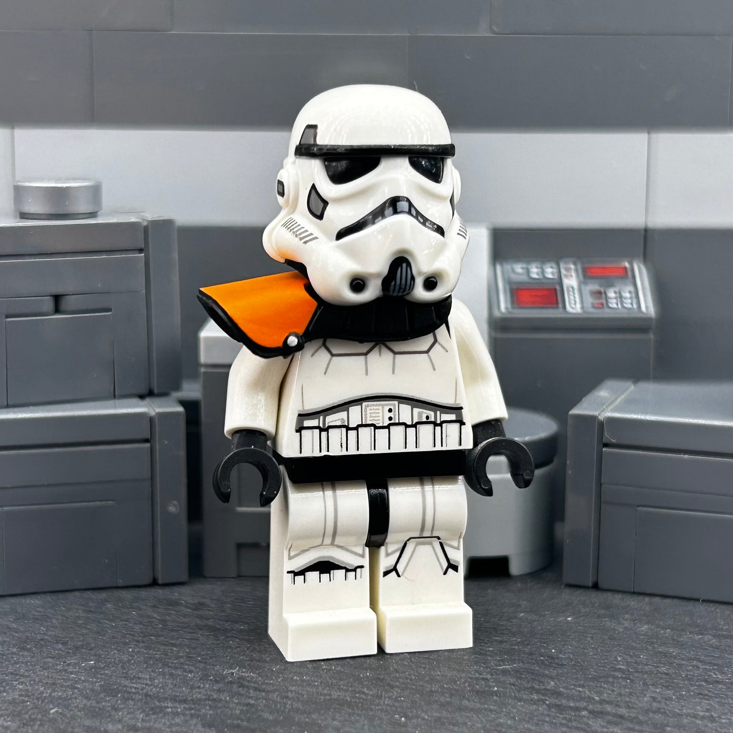 Pauldrons Stormtrooper fits new helmet