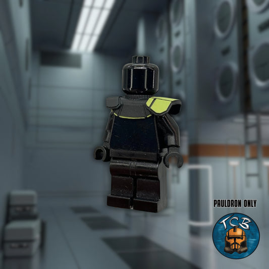 Commander Trauma Pauldron