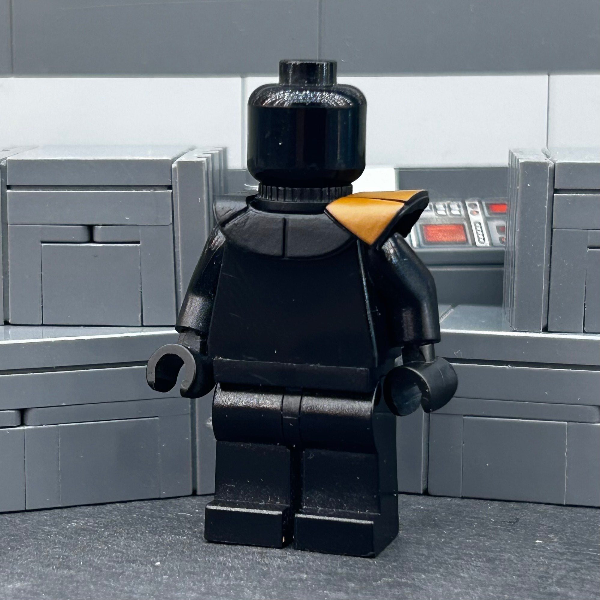 Commander Bly Pauldron – Phase 1 – the-clone-barracks