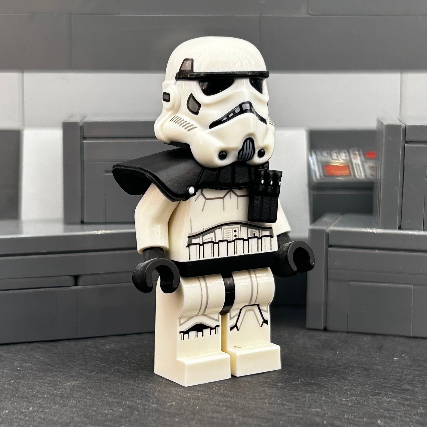 Pauldrons Death Trooper fits new helmet