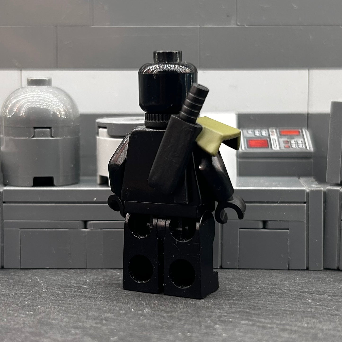 Pauldrons Commander Grey