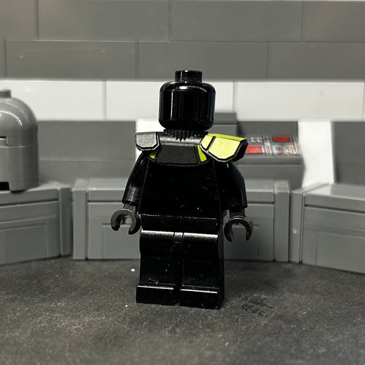 Commander Trauma Pauldron