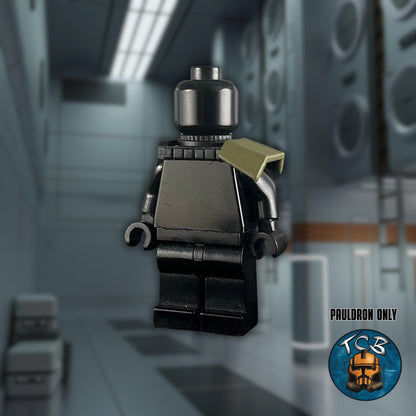 Commander Grey Pauldron
